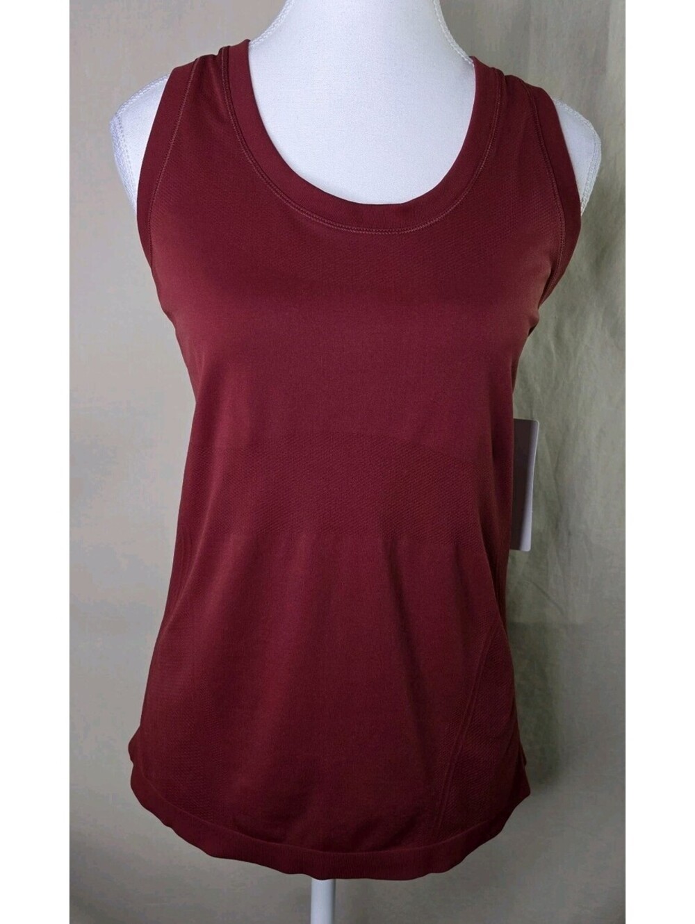Athleta Momentum Seamless Tank L Maroon UPF 40 Breathable NWT